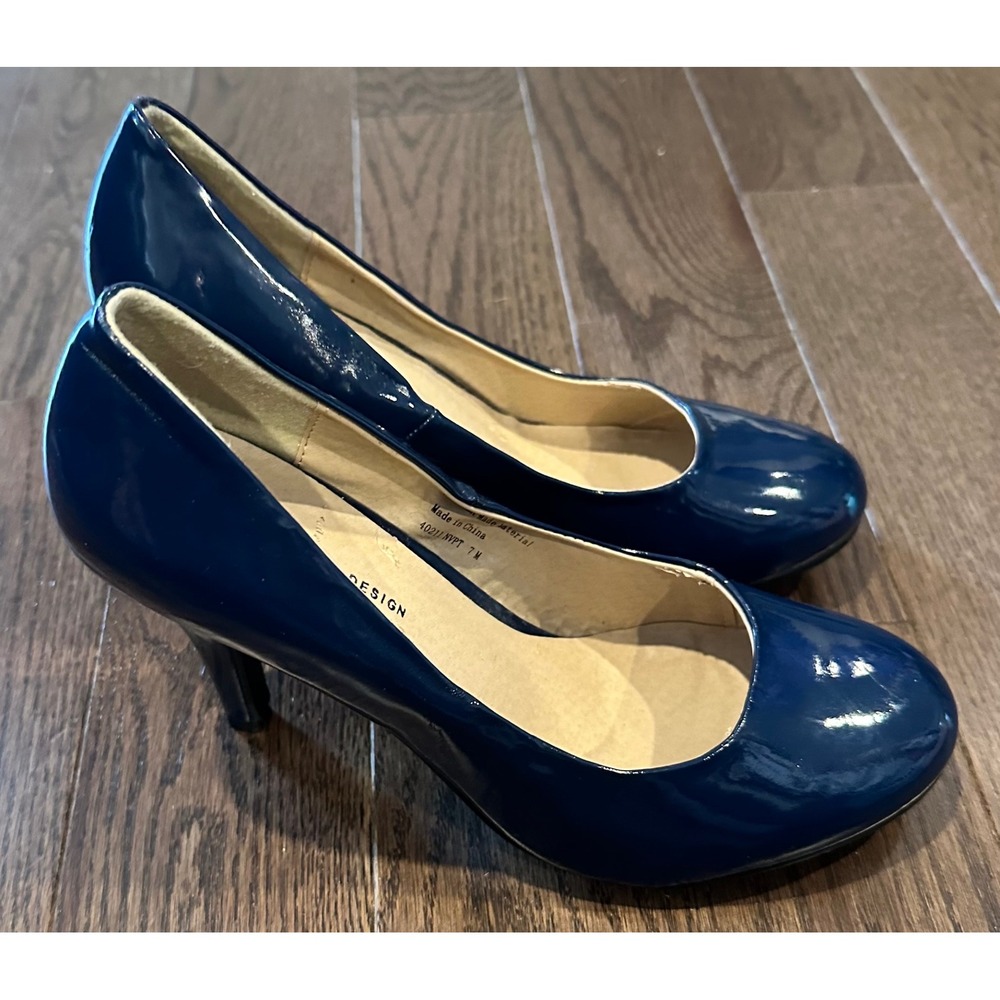 Boston Design Studio Women's  Navy Blue Patent Round Toe Pumps Heels 7M